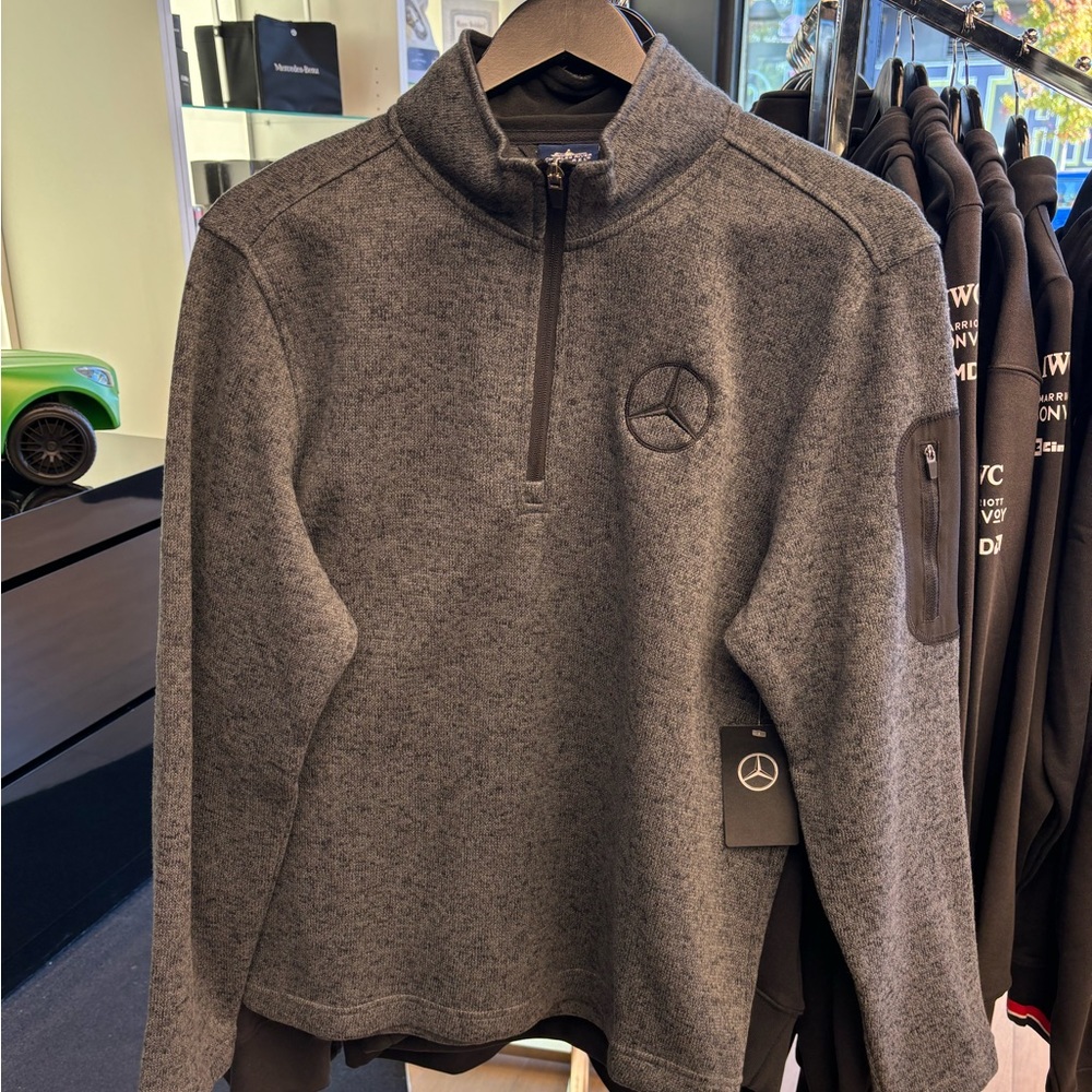Mercedes benz pull over fleece UNISEX